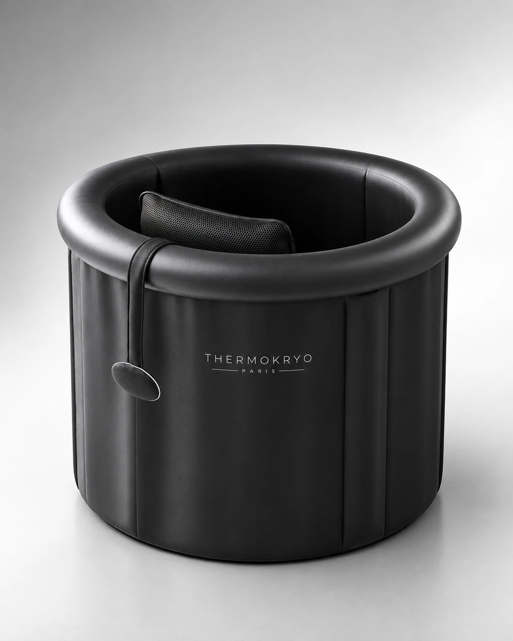 Coussin appui-tête ThermoKryo dans un bain froid rond, noir